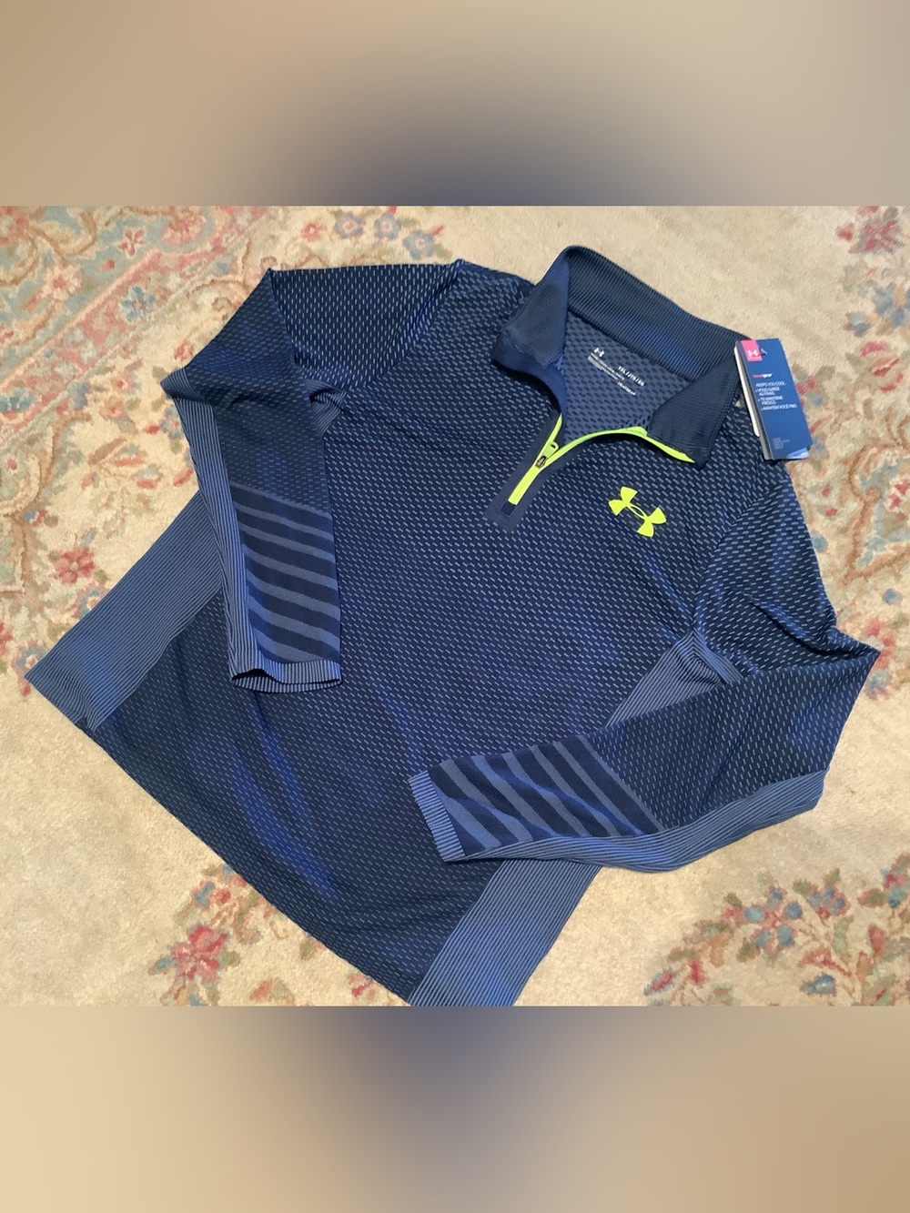 Boys Under Armour Navy Long-Sleeve Quarter Zip with Neon Accent - Sz XL - NWT